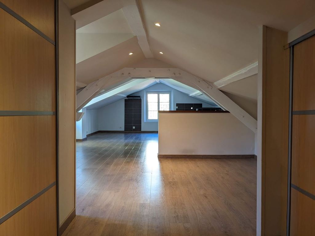 Appartement T4 BARGEMON 165000€ ARCHI-IMMO Appartement T4 BARGEMON 165000€ ARCHI-IMMO